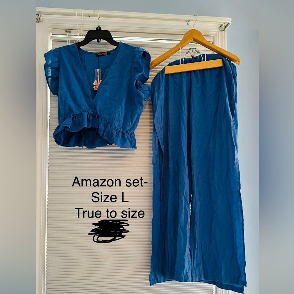 Women’s 2 piece pant set, crop top and pants with side slit